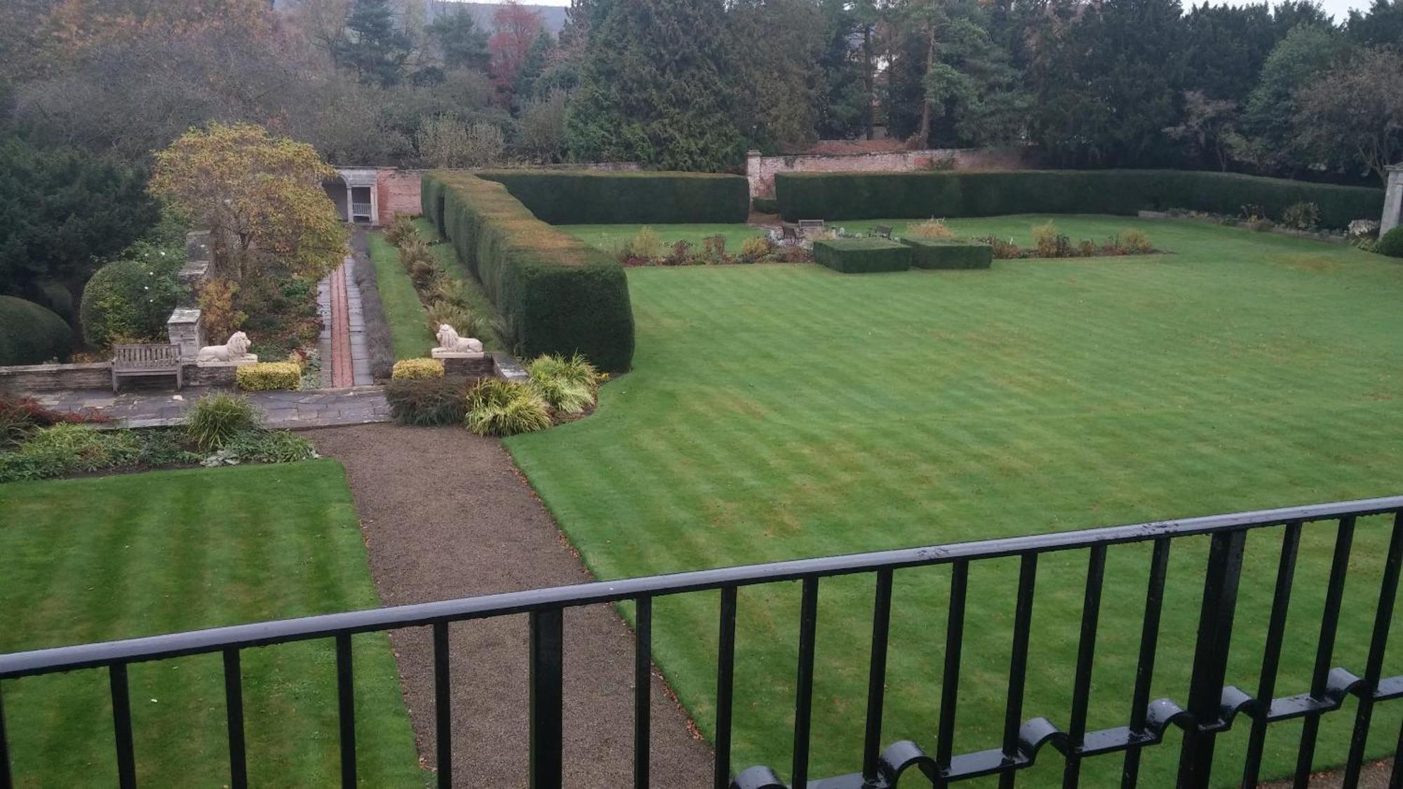 Sutton Hall Resort Thirsk Eksteriør billede
